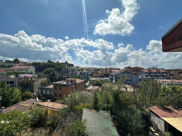 villa in vendita ad Albano Laziale in zona Cecchina