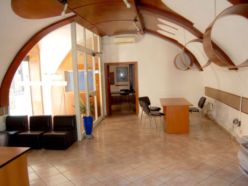 negozio in vendita ad Albano Laziale