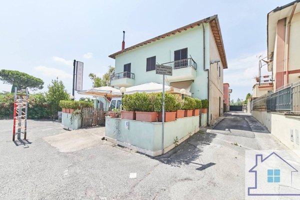 appartamento in vendita ad Albano Laziale in zona Cecchina