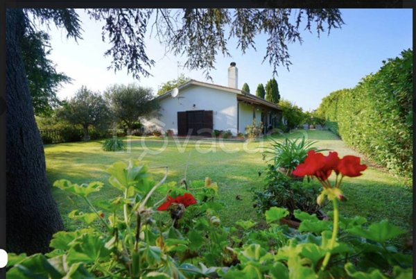casa indipendente in vendita ad Albano Laziale in zona Cecchina