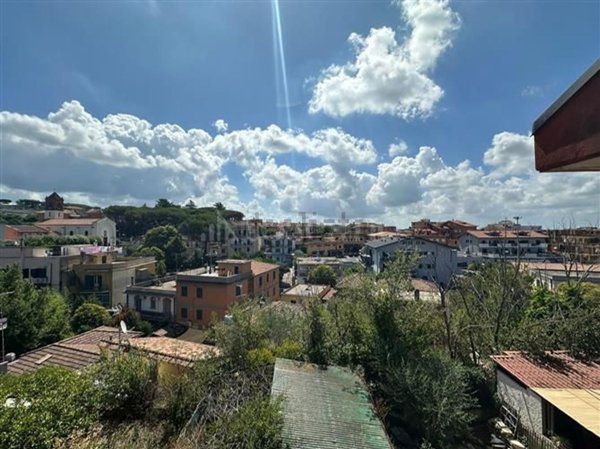 casa indipendente in vendita ad Albano Laziale in zona Cecchina