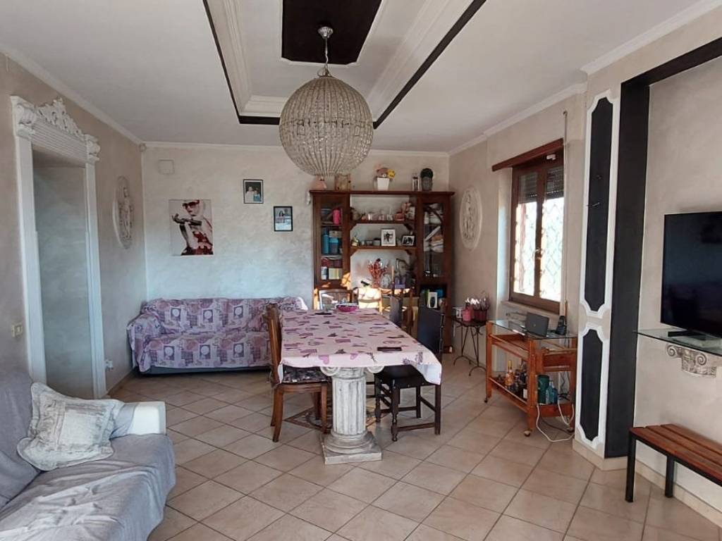 appartamento in vendita ad Albano Laziale in zona Cecchina