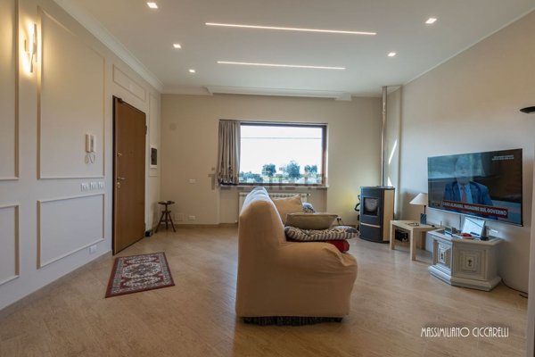 casa indipendente in vendita ad Albano Laziale in zona Cecchina