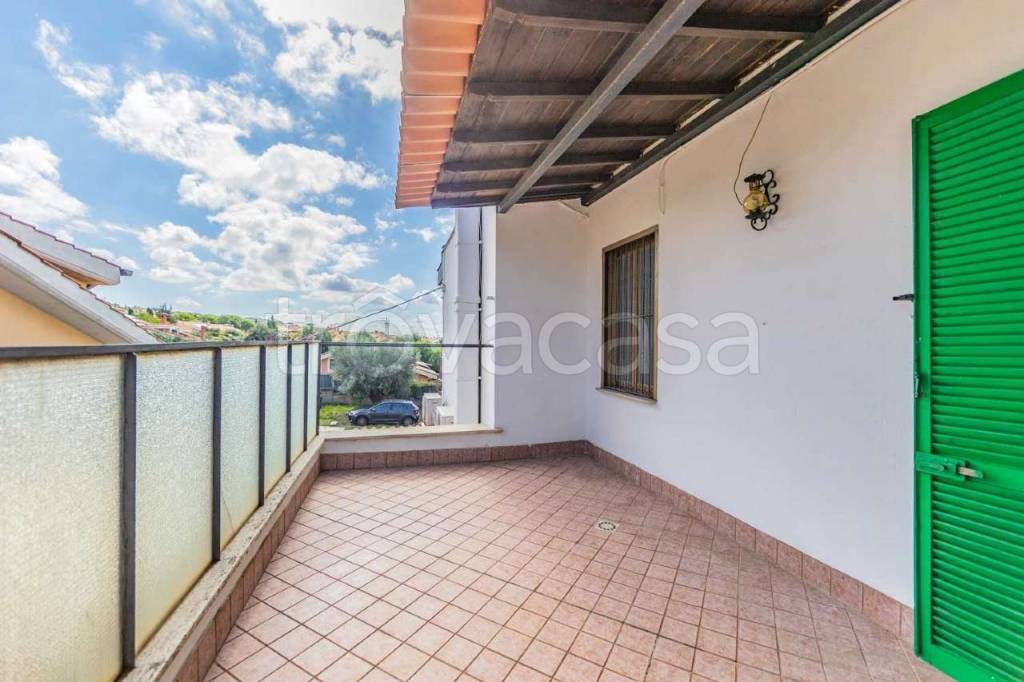 casa indipendente in vendita ad Albano Laziale in zona Cecchina