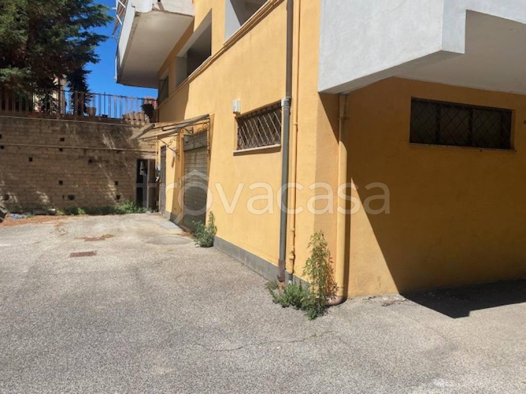 appartamento in vendita ad Albano Laziale in zona Marfoli