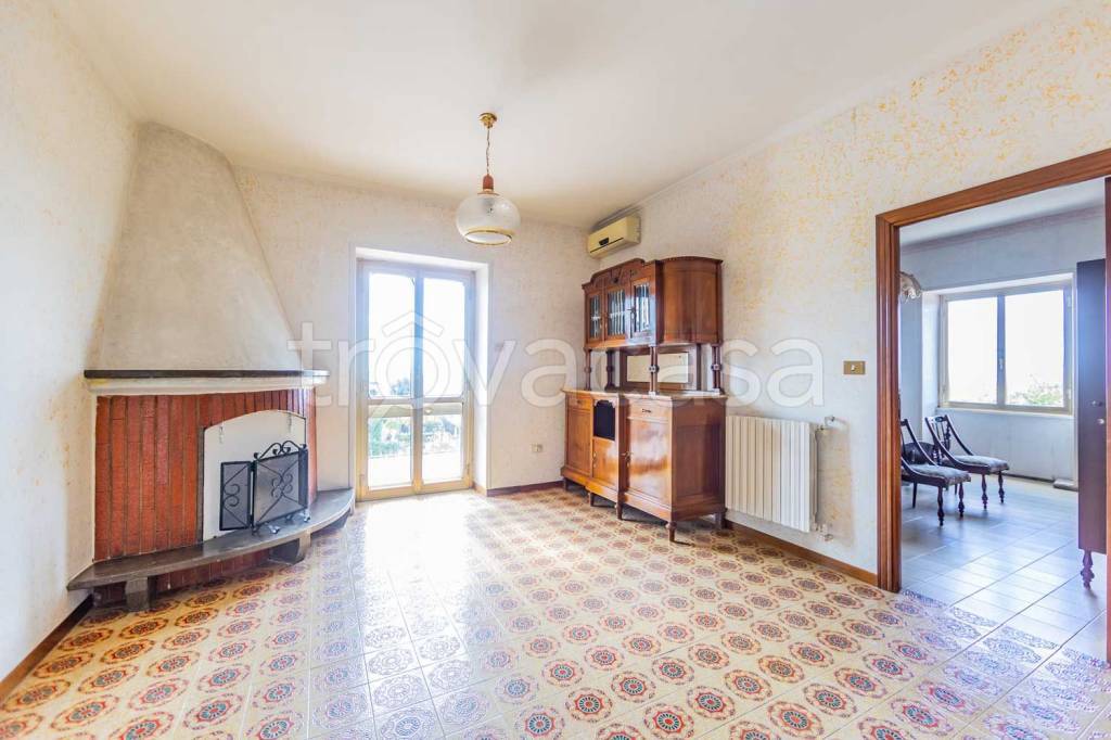 casa indipendente in vendita ad Albano Laziale in zona Cecchina