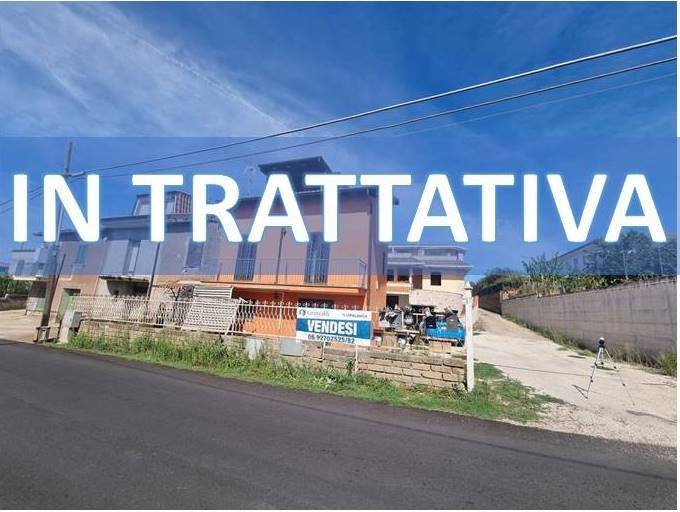 casa indipendente in vendita ad Albano Laziale in zona Cecchina