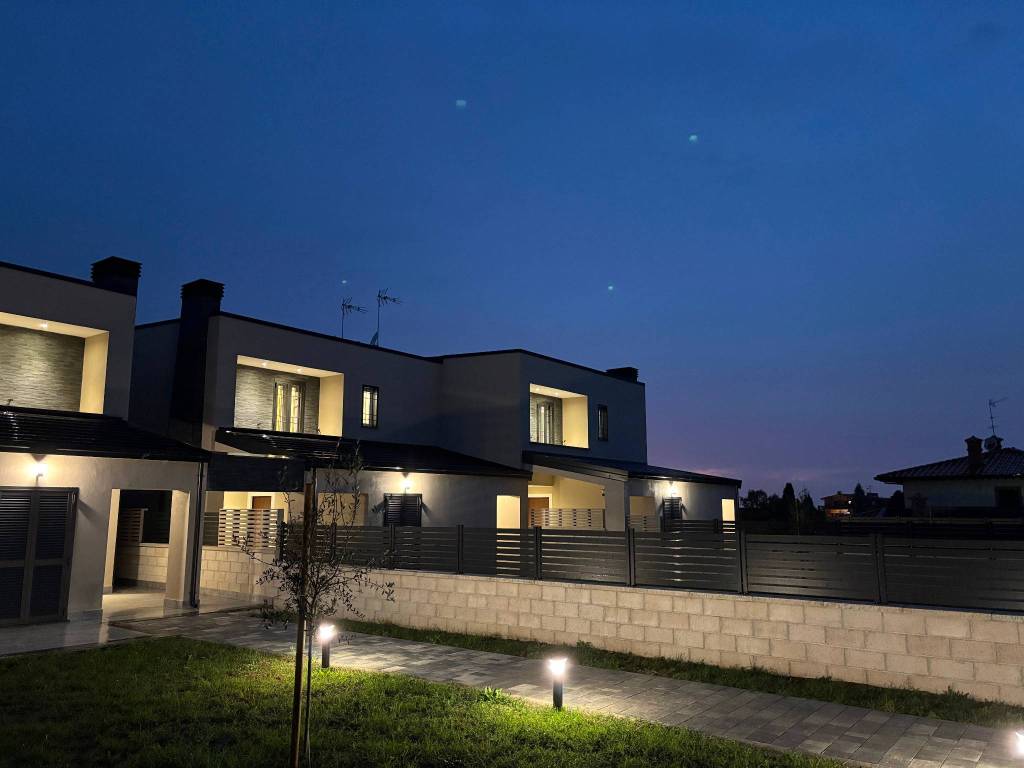 casa indipendente in vendita ad Albano Laziale