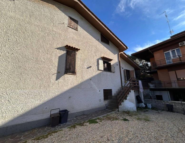 casa indipendente in vendita ad Albano Laziale