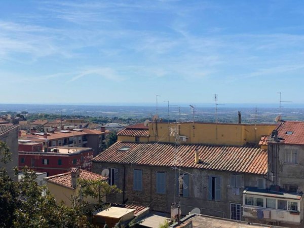appartamento in vendita ad Albano Laziale