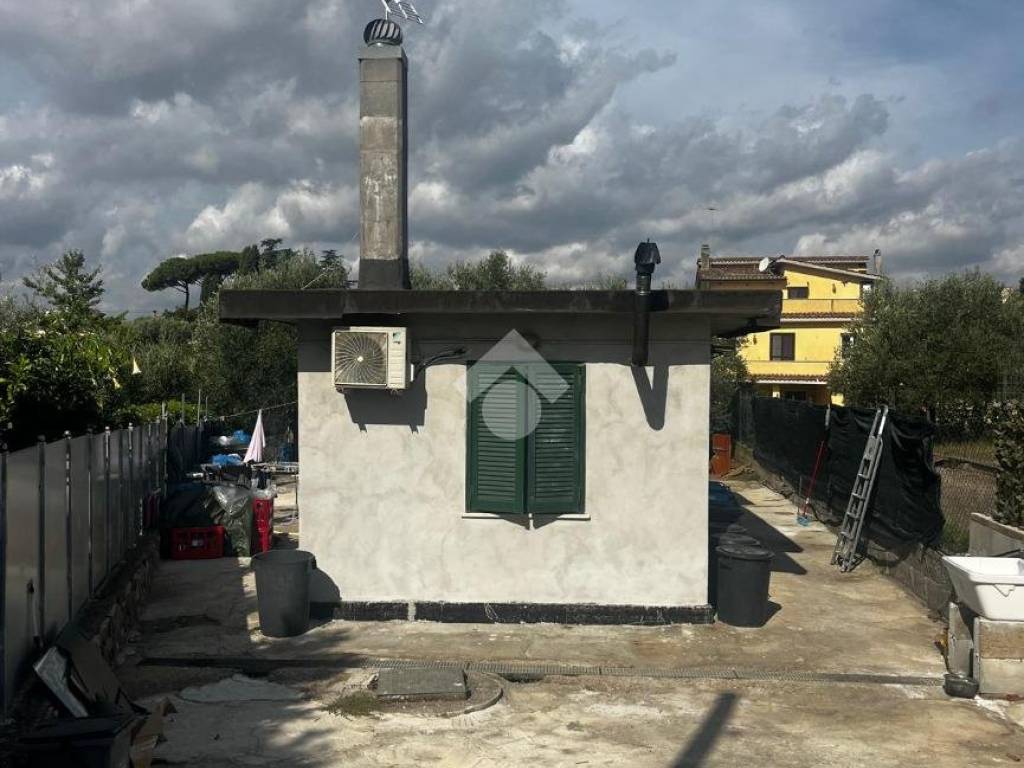 casa indipendente in vendita ad Albano Laziale in zona Cecchina