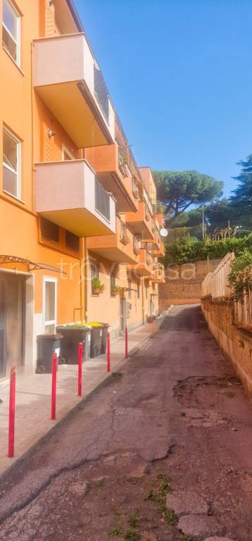 appartamento in vendita ad Albano Laziale in zona Cecchina