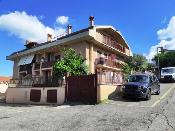 appartamento in vendita ad Albano Laziale