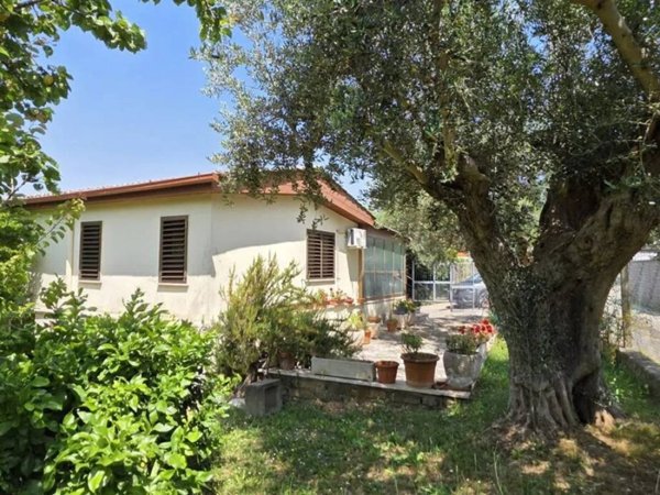 casa indipendente in vendita ad Albano Laziale