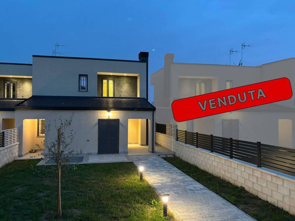 casa indipendente in vendita ad Albano Laziale