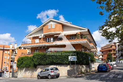 appartamento in vendita ad Albano Laziale
