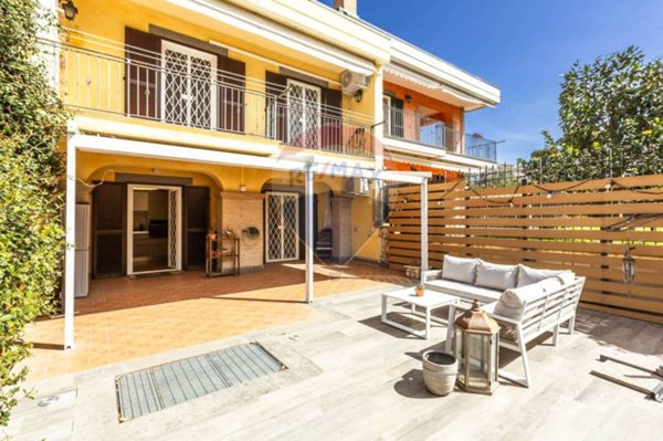 casa indipendente in vendita ad Albano Laziale