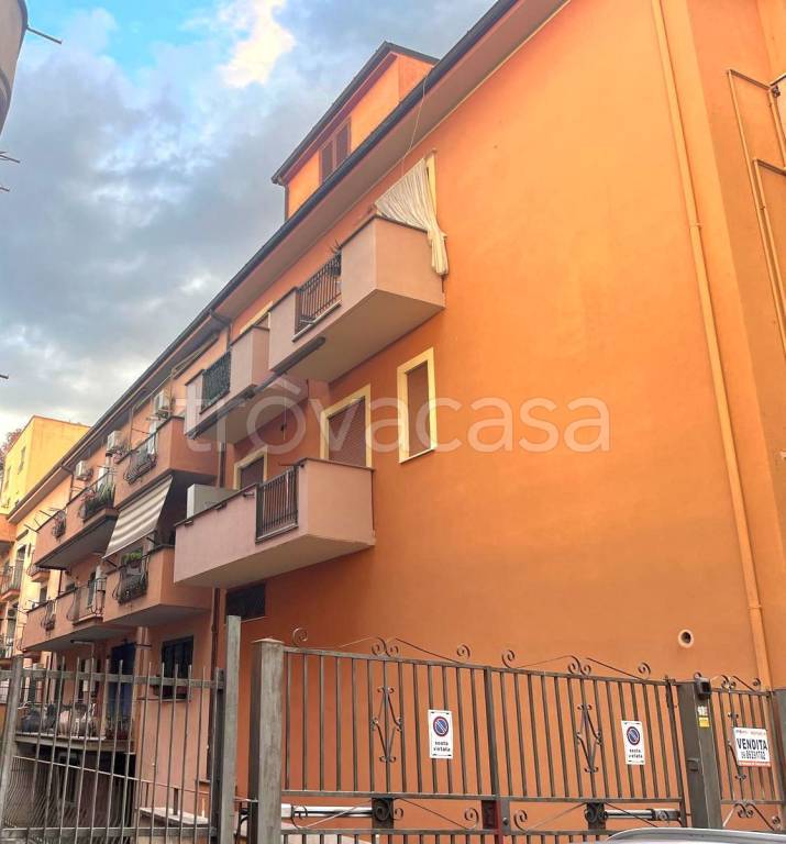 appartamento in vendita ad Albano Laziale in zona Cecchina