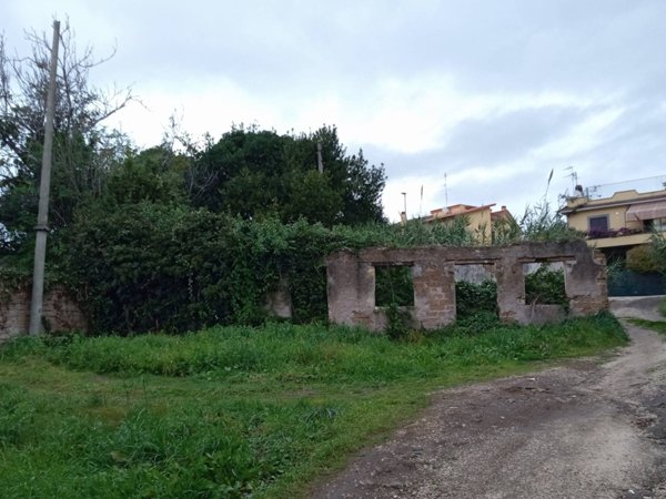 terreno edificabile in vendita ad Albano Laziale in zona Cecchina