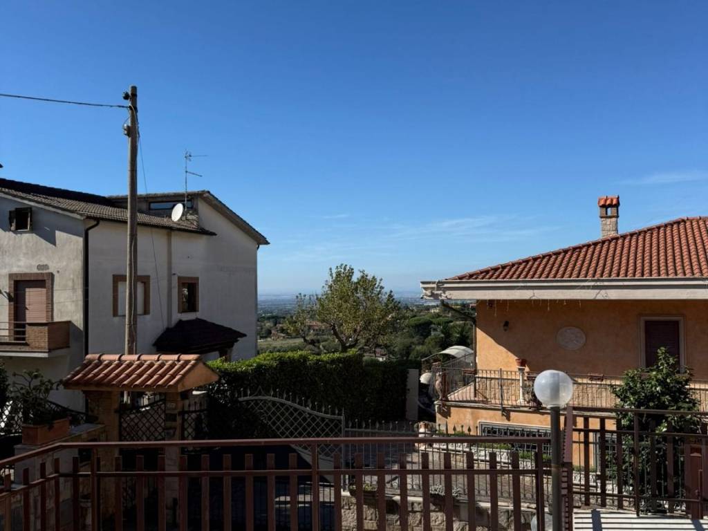 appartamento in vendita ad Albano Laziale