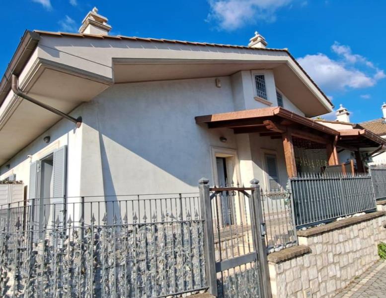 casa indipendente in vendita ad Albano Laziale