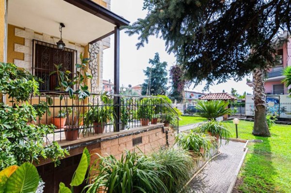 casa indipendente in vendita ad Albano Laziale in zona Marfoli