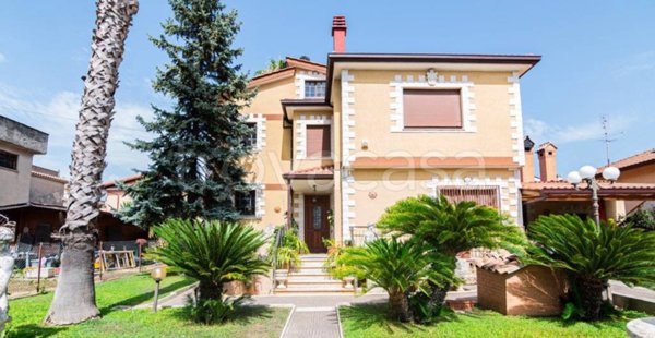 casa indipendente in vendita ad Albano Laziale in zona Marfoli