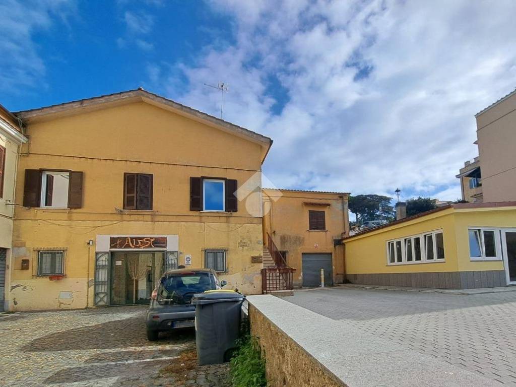 appartamento in vendita ad Albano Laziale
