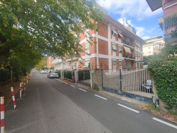 appartamento in vendita ad Albano Laziale