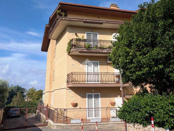 appartamento in vendita ad Albano Laziale