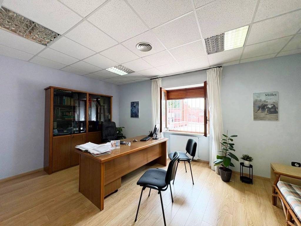 negozio in vendita ad Albano Laziale
