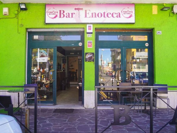 negozio in vendita ad Albano Laziale in zona Pavona