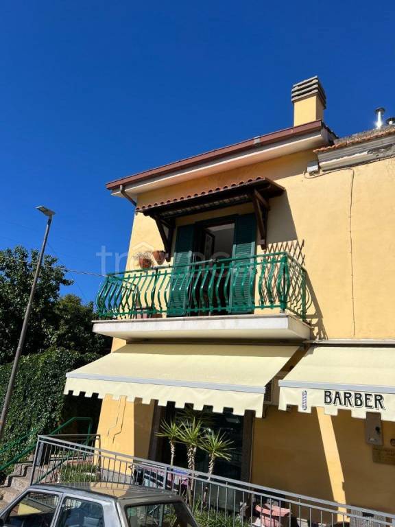casa indipendente in vendita ad Albano Laziale in zona Cecchina