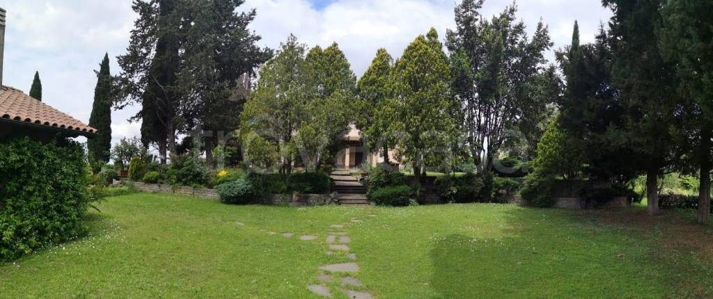 casa indipendente in vendita ad Albano Laziale in zona Cecchina