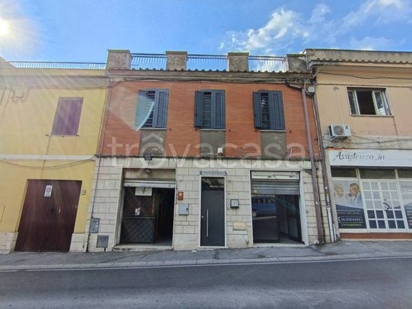 negozio in vendita ad Albano Laziale