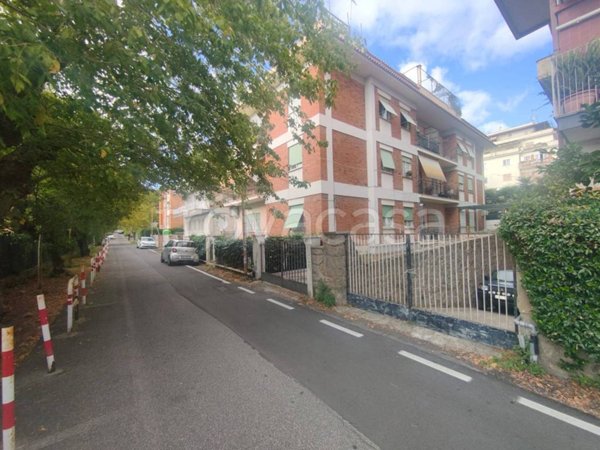 appartamento in vendita ad Albano Laziale