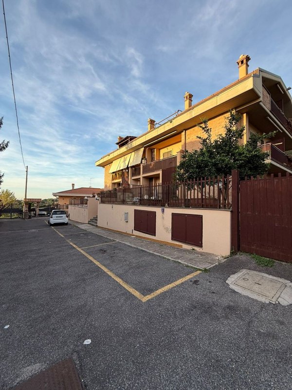 appartamento in vendita ad Albano Laziale