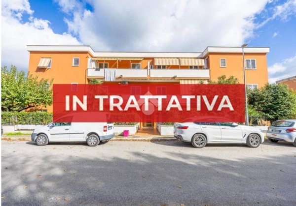 appartamento in vendita ad Albano Laziale in zona Pavona