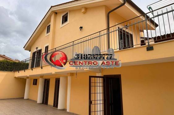 casa indipendente in vendita ad Albano Laziale in zona Cecchina