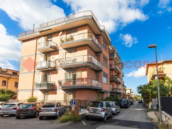 appartamento in vendita ad Albano Laziale in zona Pavona