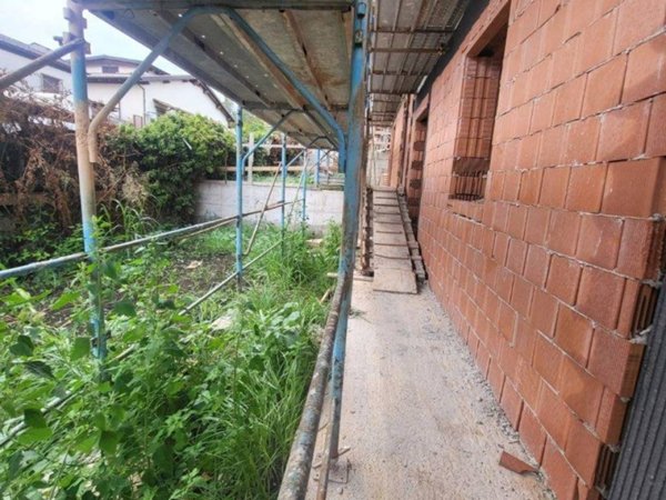 appartamento in vendita ad Albano Laziale in zona Cecchina