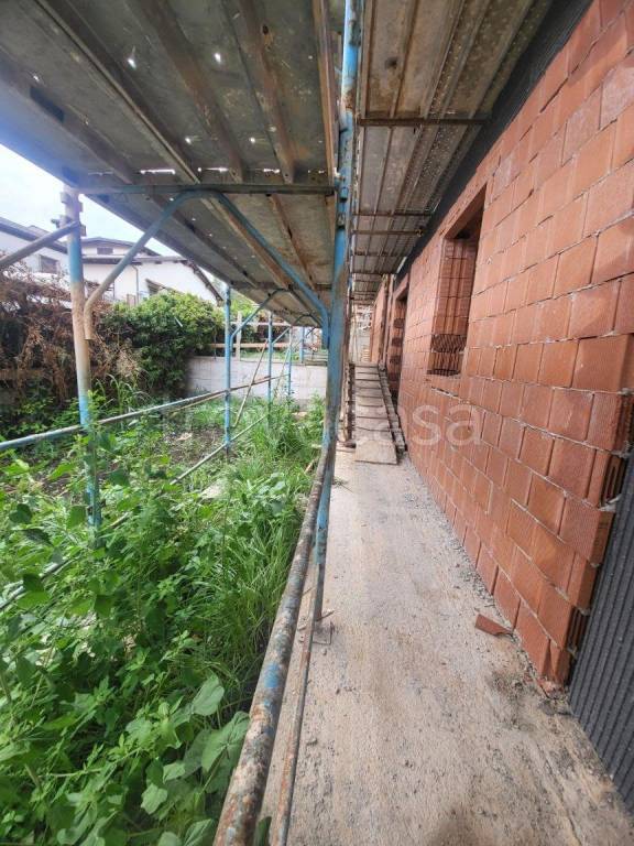 appartamento in vendita ad Albano Laziale in zona Cecchina