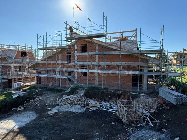 appartamento in vendita ad Albano Laziale in zona Cecchina