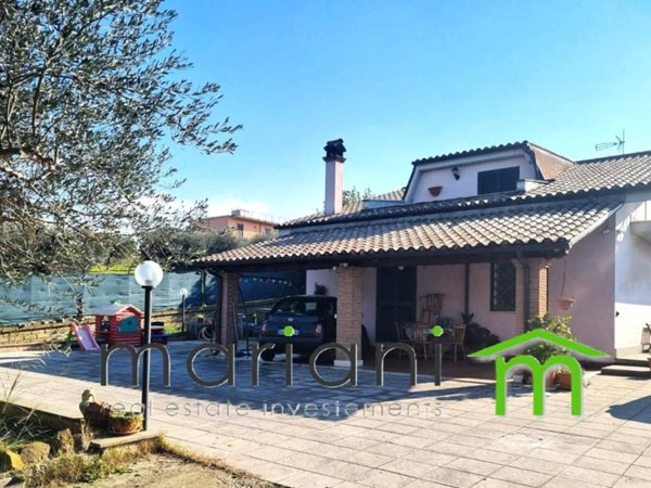 casa indipendente in vendita ad Albano Laziale in zona Cecchina