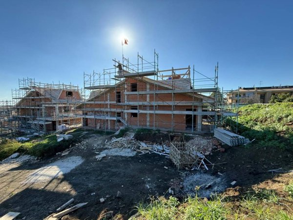 casa indipendente in vendita ad Albano Laziale in zona Cecchina