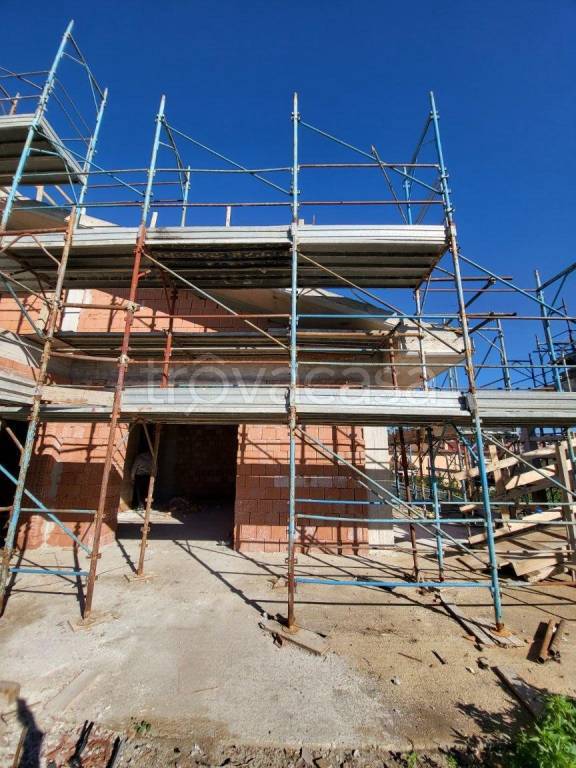 casa indipendente in vendita ad Albano Laziale in zona Cecchina