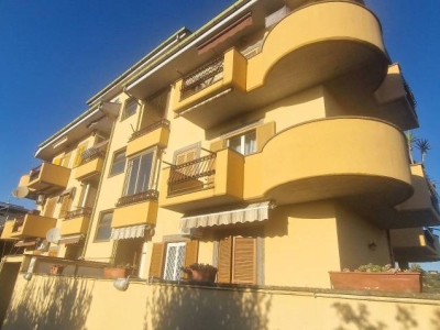 appartamento in vendita ad Albano Laziale in zona Cecchina