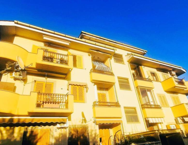 appartamento in vendita ad Albano Laziale in zona Cecchina