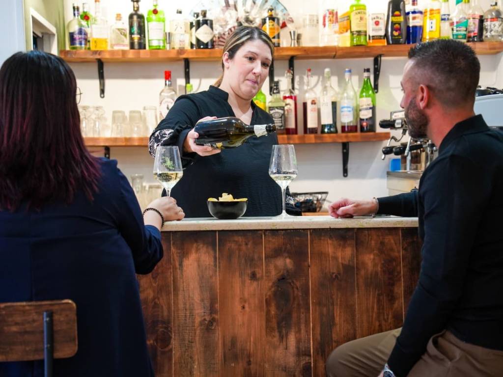 negozio in vendita ad Albano Laziale in zona Pavona