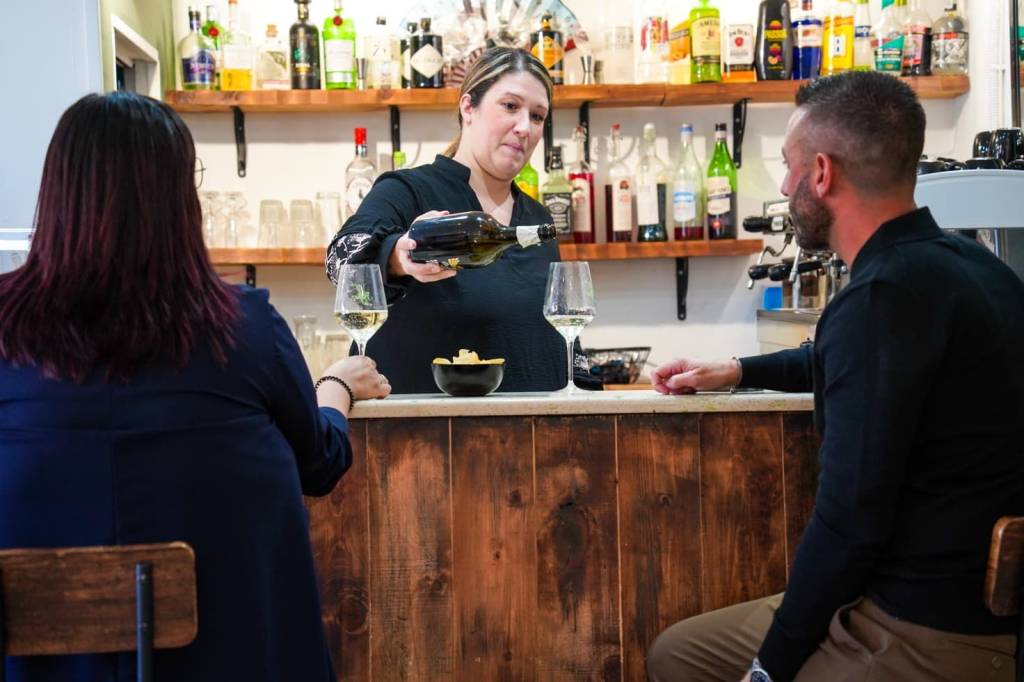 negozio in vendita ad Albano Laziale in zona Pavona